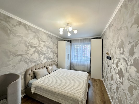 Продам трехкомнатную (3-комн.) квартиру, Свободы (Мирный мкр.) ул, 5, Мирный п