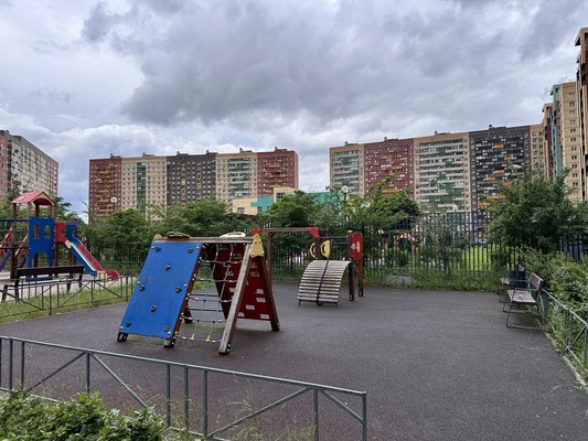 Продам трехкомнатную (3-комн.) квартиру, Свободы (Мирный мкр.) ул, 5, Мирный п