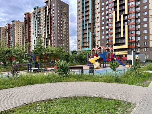 Продам трехкомнатную (3-комн.) квартиру, Свободы (Мирный мкр.) ул, 5, Мирный п