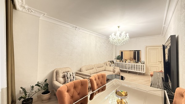 Продам двухкомнатную (2-комн.) квартиру, Тлостанова ул, 32кА3, Нальчик г