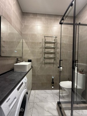 Продам трехкомнатную (3-комн.) квартиру, 2-я Надречная ул, 128к8, Нальчик г
