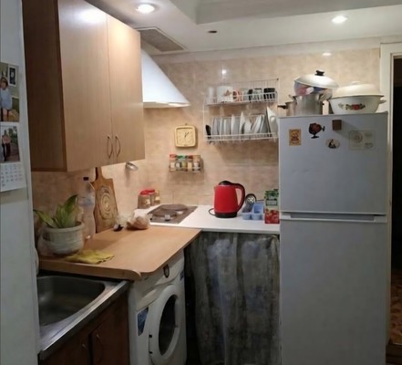 Продам двухкомнатную (2-комн.) квартиру, Снайперов ул, 21а, Симферополь г