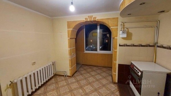 Продам двухкомнатную (2-комн.) квартиру, Победы пр-кт, 30, Евпатория г