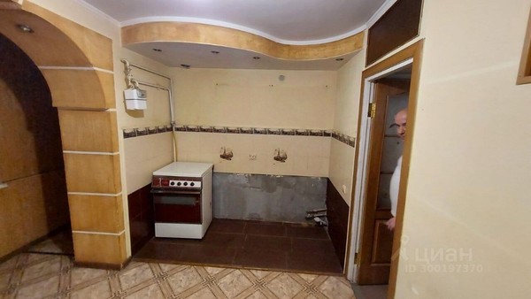 Продам двухкомнатную (2-комн.) квартиру, Победы пр-кт, 30, Евпатория г