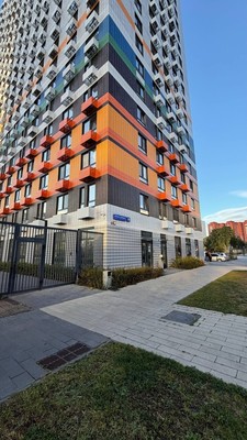 Продам трехкомнатную (3-комн.) квартиру, лётчика Ларюшина ул, 10, Люберцы г