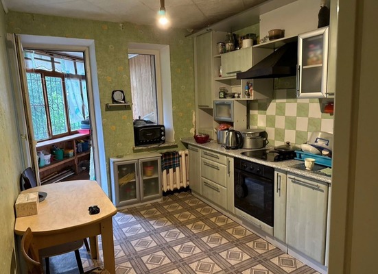 Продам трехкомнатную (3-комн.) квартиру, Кочетова ул, 5к3, Великий Новгород г