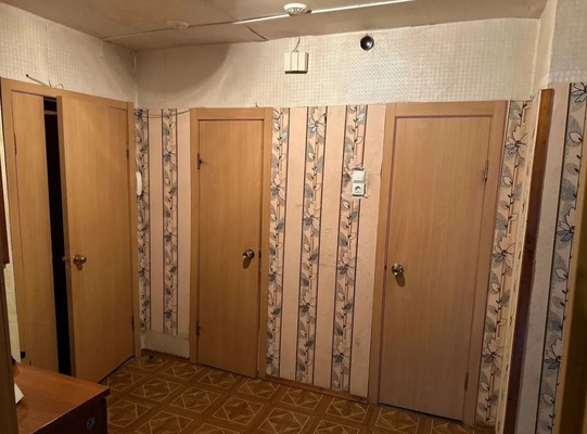 Продам трехкомнатную (3-комн.) квартиру, Кочетова ул, 5к3, Великий Новгород г