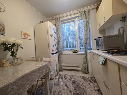 Продам однокомнатную (1-комн.) квартиру, Яна Райниса б-р, 2к1, Москва г