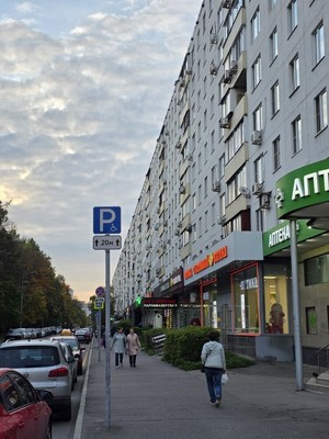 Продам однокомнатную (1-комн.) квартиру, Яна Райниса б-р, 2к1, Москва г