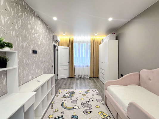 Продам трехкомнатную (3-комн.) квартиру, им. Невкипелого ул, 24/2к3, Краснодар г