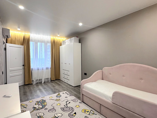 Продам трехкомнатную (3-комн.) квартиру, им. Невкипелого ул, 24/2к3, Краснодар г
