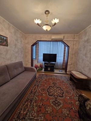 Продам трехкомнатную (3-комн.) квартиру, Мира пр-кт, 24, Волгодонск г
