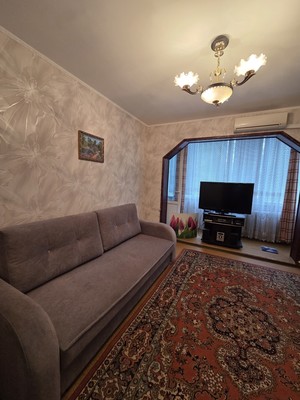 Продам трехкомнатную (3-комн.) квартиру, Мира пр-кт, 24, Волгодонск г