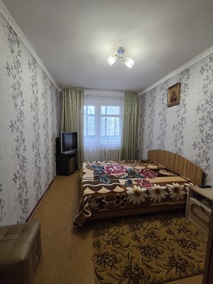 Продам трехкомнатную (3-комн.) квартиру, Мира пр-кт, 24, Волгодонск г