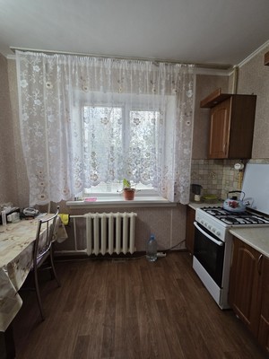 Продам трехкомнатную (3-комн.) квартиру, Мира пр-кт, 24, Волгодонск г