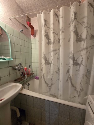 Продам трехкомнатную (3-комн.) квартиру, Мира пр-кт, 24, Волгодонск г