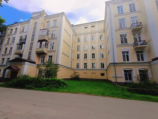 Продам трехкомнатную (3-комн.) квартиру, Ленина ул, 9, Апрелевка г