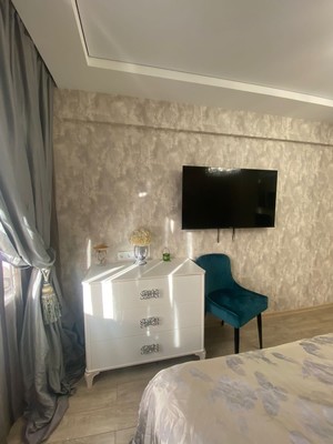 Продам трехкомнатную (3-комн.) квартиру, Гагарина (Центральный р-н) ул, 8, Сочи г