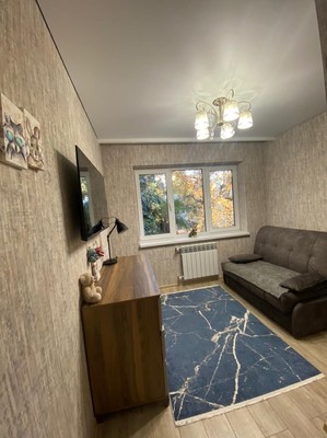 Продам трехкомнатную (3-комн.) квартиру, Гагарина (Центральный р-н) ул, 8, Сочи г