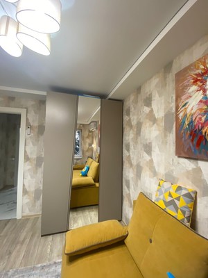 Продам трехкомнатную (3-комн.) квартиру, Гагарина (Центральный р-н) ул, 8, Сочи г