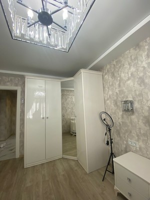 Продам трехкомнатную (3-комн.) квартиру, Гагарина (Центральный р-н) ул, 8, Сочи г