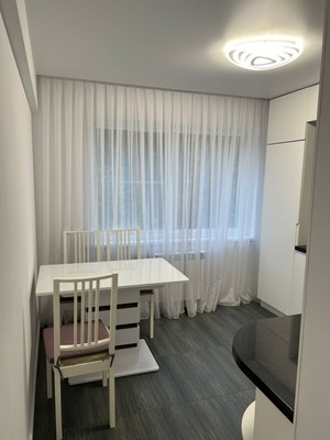 Продам трехкомнатную (3-комн.) квартиру, Роз (Центральный р-н) ул, 63, Сочи г