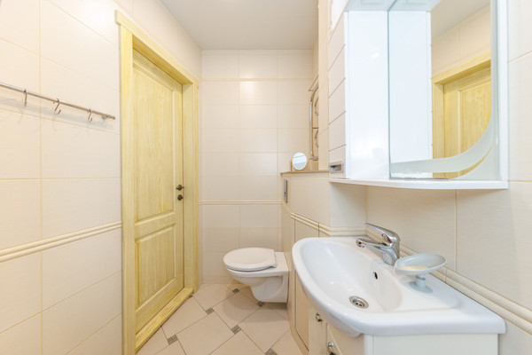 Продам двухкомнатную (2-комн.) квартиру, Красноармейская ул, 99, Брянск г