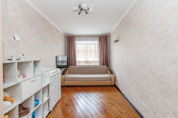 Продам двухкомнатную (2-комн.) квартиру, Красноармейская ул, 99, Брянск г