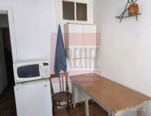 Продам комнату в 5-комн. квартире, Серпуховская ул, 25, Калининград г