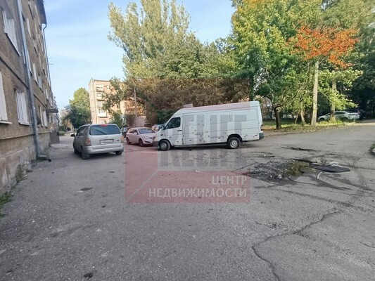 Продам комнату в 5-комн. квартире, Серпуховская ул, 25, Калининград г