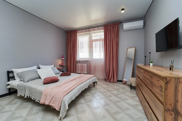 Продам однокомнатную (1-комн.) квартиру, им. Сергея Есенина ул, 127к2, Краснодар г