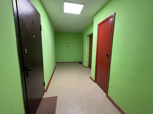 Продам трехкомнатную (3-комн.) квартиру, Космонавтов ул, 35, Юрово д