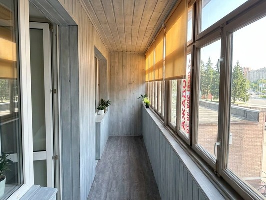Продам трехкомнатную (3-комн.) квартиру, Космонавтов ул, 35, Юрово д