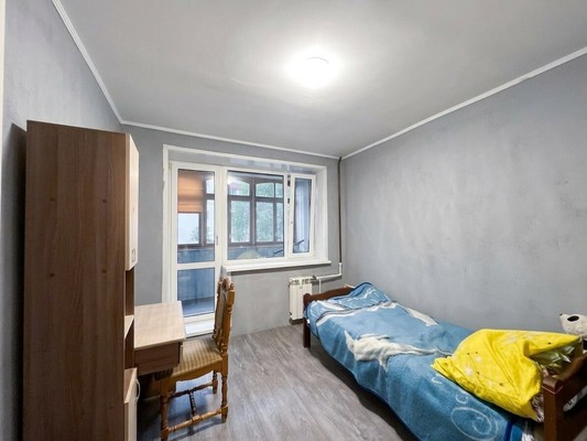 Продам трехкомнатную (3-комн.) квартиру, Космонавтов ул, 35, Юрово д