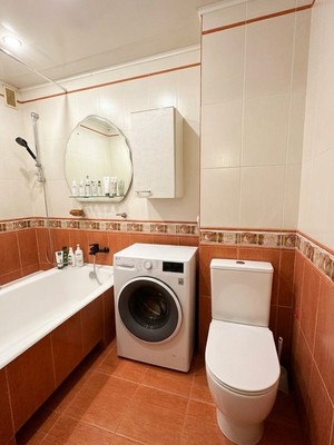 Продам трехкомнатную (3-комн.) квартиру, Космонавтов ул, 35, Юрово д