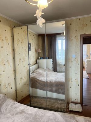 Продам трехкомнатную (3-комн.) квартиру, Бехтерева ул, 31к3, Москва г