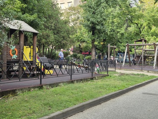 Продам трехкомнатную (3-комн.) квартиру, Гагарина (Центральный р-н) ул, 10, Сочи г