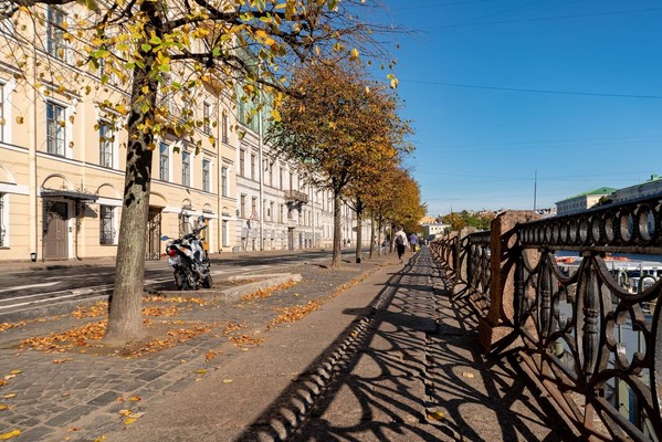 Продам трехкомнатную (3-комн.) квартиру, Реки Фонтанки наб, 17, Санкт-Петербург г