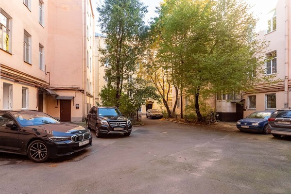 Продам трехкомнатную (3-комн.) квартиру, Реки Фонтанки наб, 17, Санкт-Петербург г