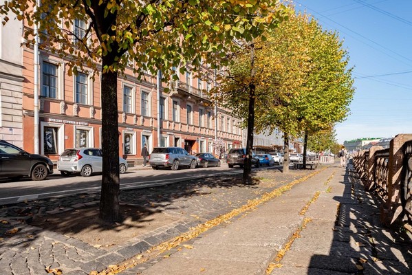 Продам трехкомнатную (3-комн.) квартиру, Реки Фонтанки наб, 17, Санкт-Петербург г