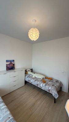 Продам трехкомнатную (3-комн.) квартиру, лётчика Ларюшина ул, 10, Люберцы г