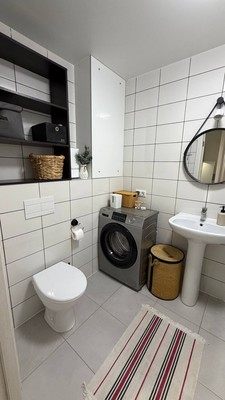 Продам трехкомнатную (3-комн.) квартиру, лётчика Ларюшина ул, 10, Люберцы г