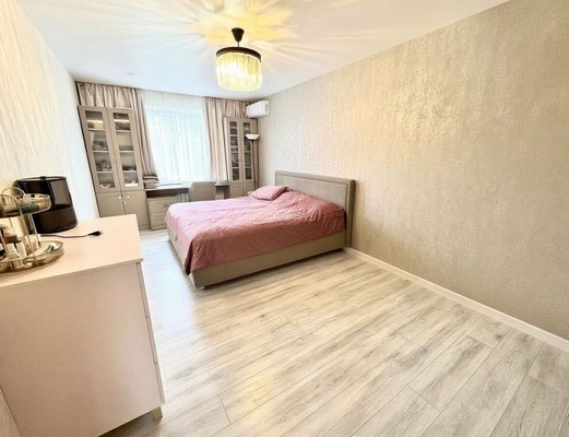 Продам трехкомнатную (3-комн.) квартиру, Академика Сахарова ул, 16, Казань г