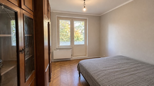 Продам трехкомнатную (3-комн.) квартиру, Клинская ул, 11, Москва г