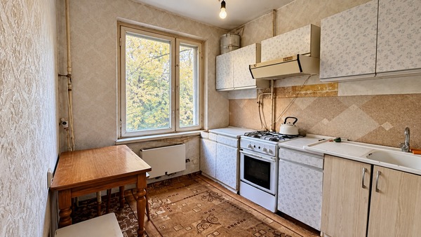 Продам трехкомнатную (3-комн.) квартиру, Клинская ул, 11, Москва г