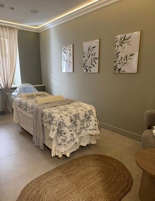 Продам коммерческое помещение 78 м2, Петровка ул, 26с2, Москва г