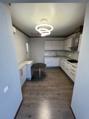 Продам двухкомнатную (2-комн.) квартиру, Мира ул, 16, Новороссийск г