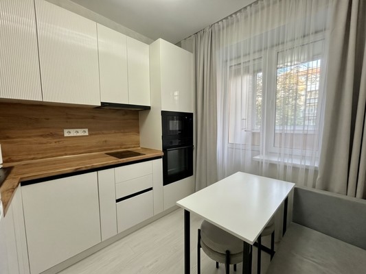 Продам однокомнатную (1-комн.) квартиру, Рогачёвский пер, 4к1, Москва г