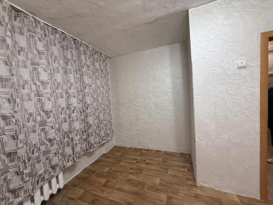 Продам однокомнатную (1-комн.) квартиру, Интернациональный пр-кт, 57к2, Комсомольск-на-Амуре г