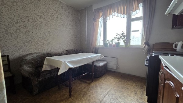 Продам трехкомнатную (3-комн.) квартиру, Луговой проезд, 8к1, Москва г